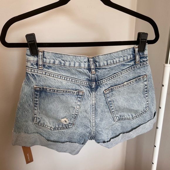 Reformation Charlie Cuffed High Rise Jean Shorts in Sloane - Picture 4 of 5